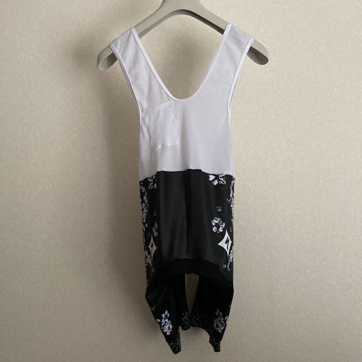 美品 スペシャライズド サイクリング ショーツ パンツ ビブショーツ ルルレモン