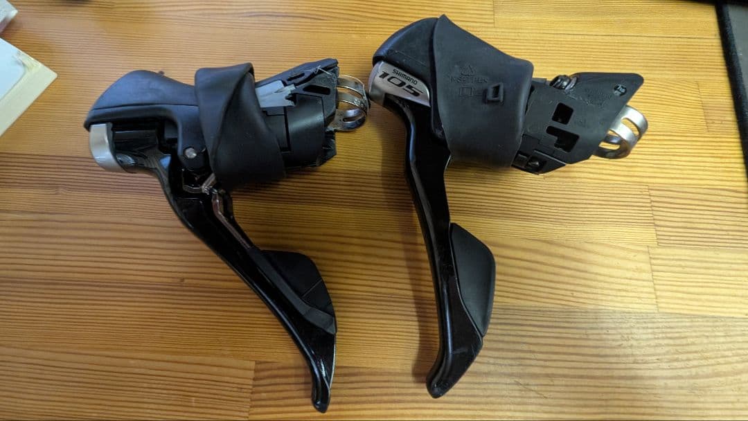 休日セール！Shimano 105 シフターとディレイラーセット