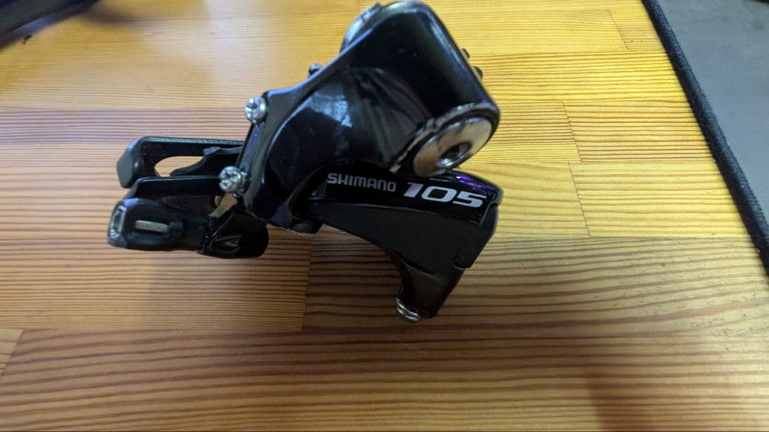休日セール！Shimano 105 シフターとディレイラーセット