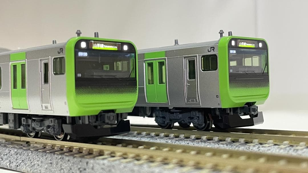 KATO ★E235系 山手線 基本4両セット＆増結セットB（３両）