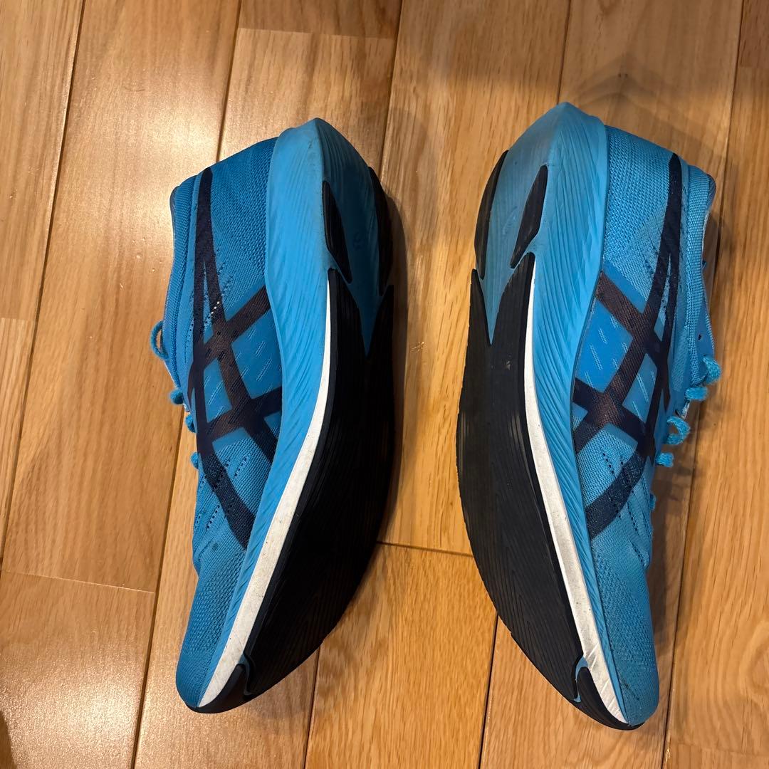 ASICS メタレーサー青