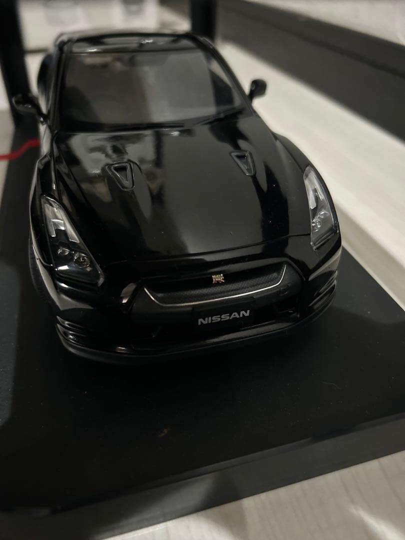 オートアート ミレニアム ニッサン GT-R