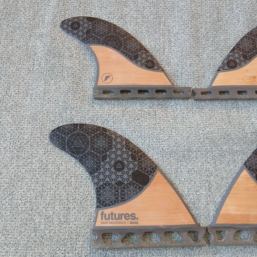 美品 futures フューチャーフィン QUAD RASTA BAMBOO
