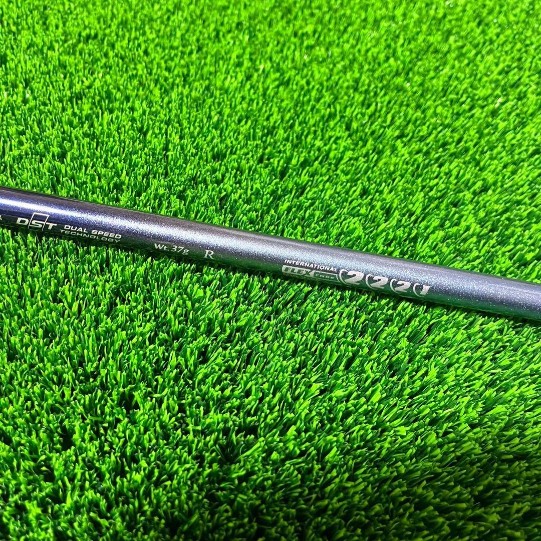 ゼクシオ13 レディース　ドライバー　11.5° フレックス　R