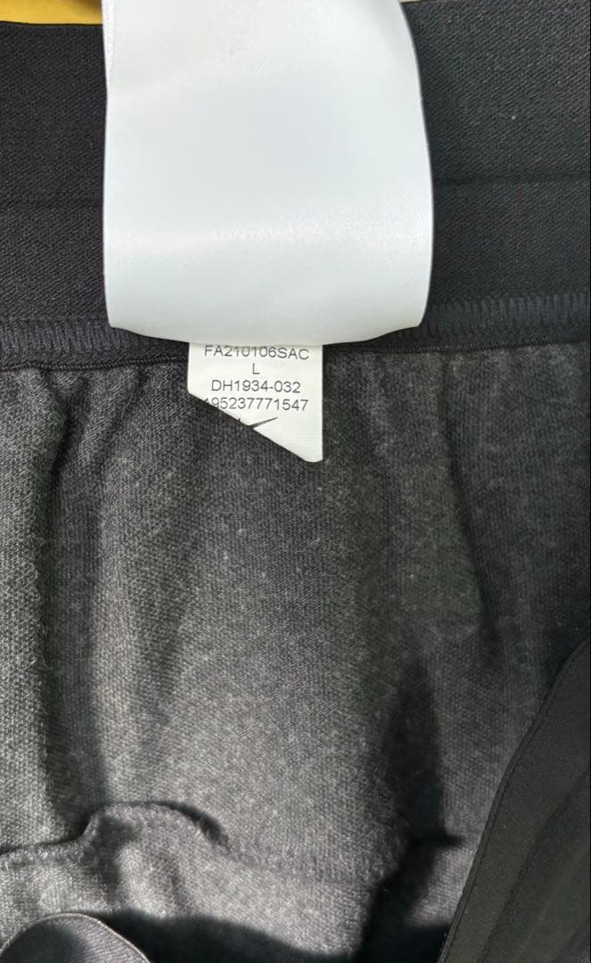 Nike yoga ナイキ ヨガ ジョガーパンツ Tシャツ セット S33
