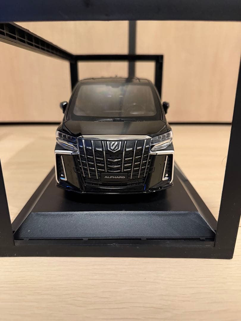 最終値下げですToyota Alphard 2023 ミニカー1/18