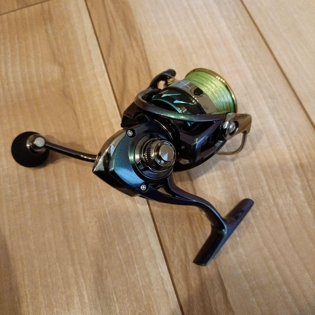 Daiwa Emeraldas MX 2508PE-H スピニングリール