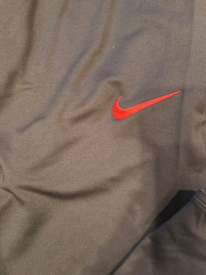 Nike リバプール　トレーニングパンツ