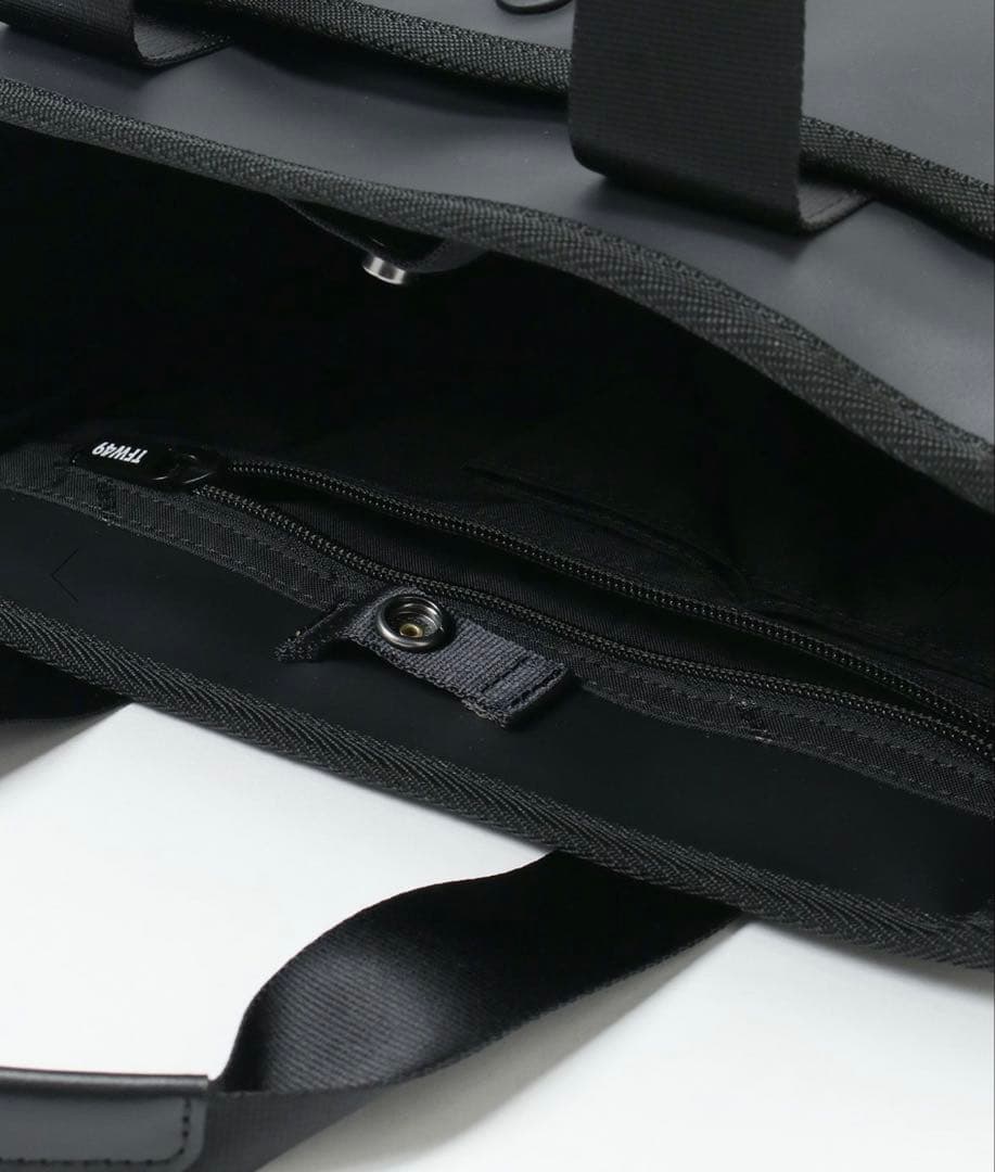 新品未使用　TFW49 LEATHER ROUND BAG