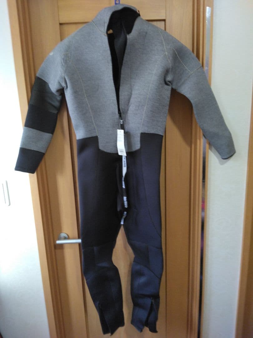 新品未使用　HeleiWahoフルスーツ LBサイズ グレー/ブラック