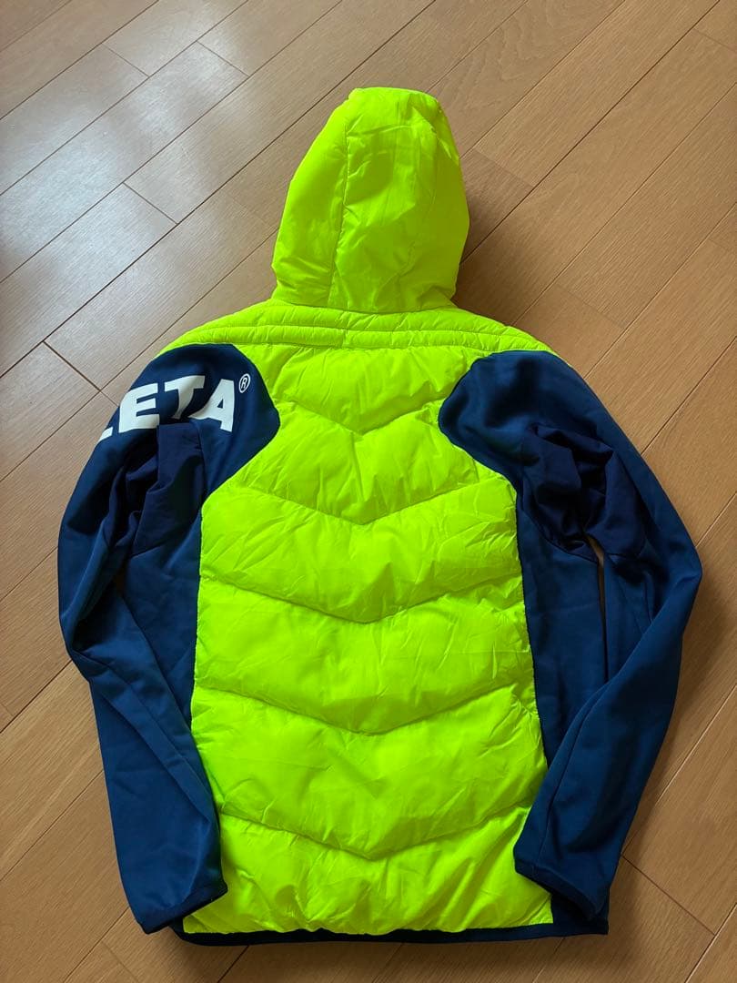 美品　アスレタ 中綿 ウォーム ジャケット Sサイズ