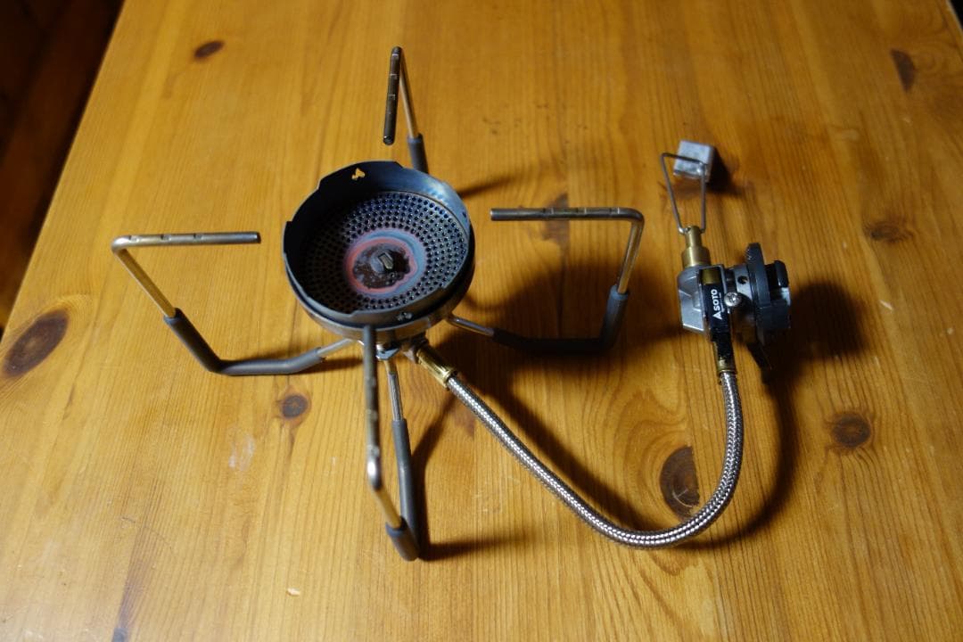 ソトレギュレーターストーブ フュージョン ST-330とおまけ多数