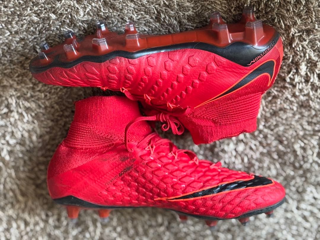 ナイキファントムヴェノム3 NIKE Hypervenom Phantom