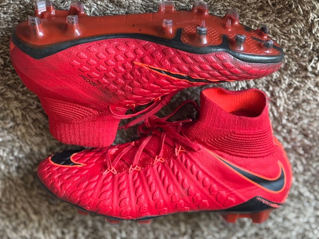 ナイキファントムヴェノム3 NIKE Hypervenom Phantom