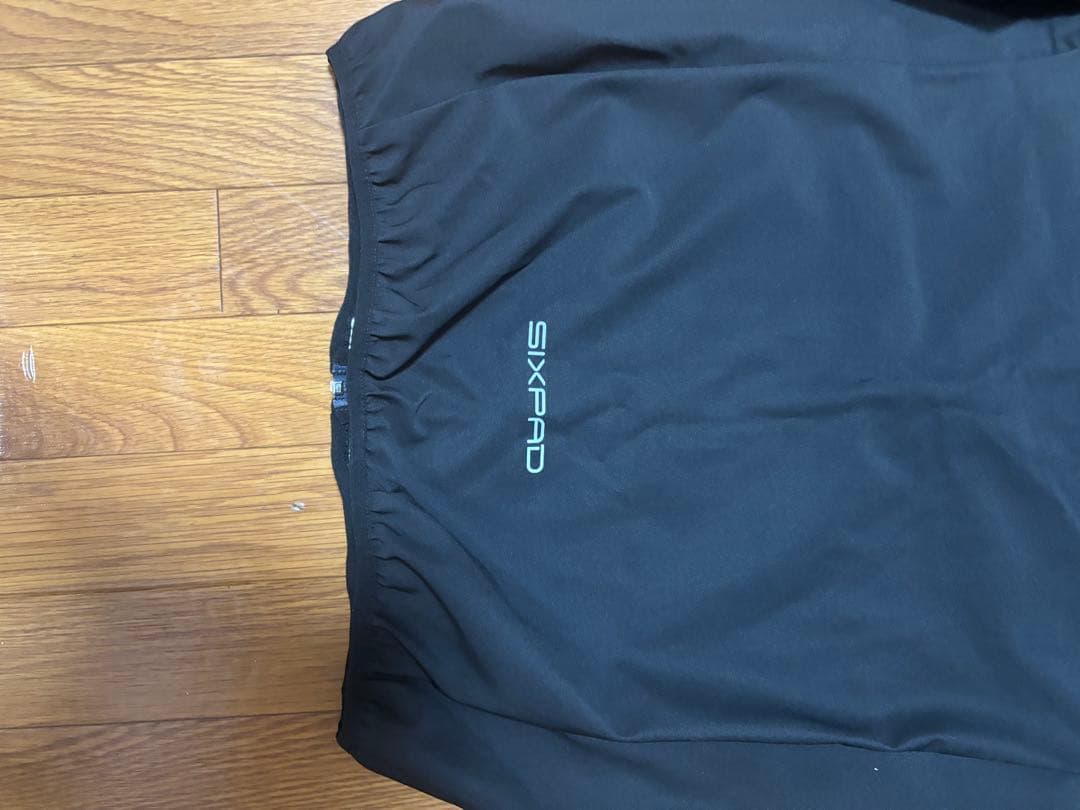 売ります買います！SIXPADサウナスーツLL