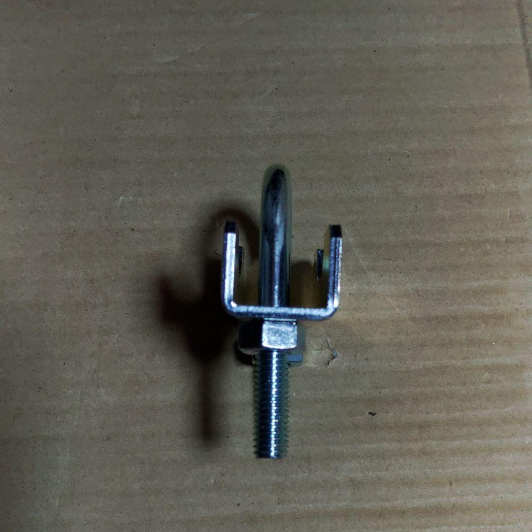 Uボルトのクランプ　アカギ製品