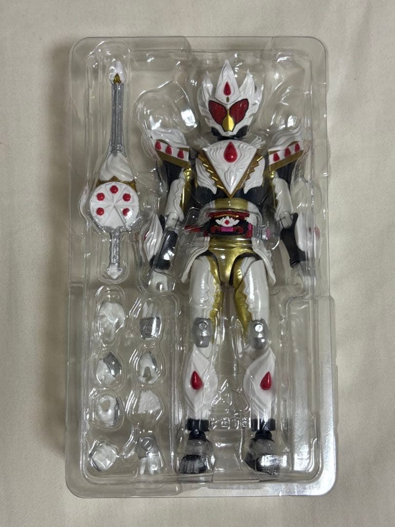 ケーキングフォーム フィギュアーツ 仮面ライダーガヴ