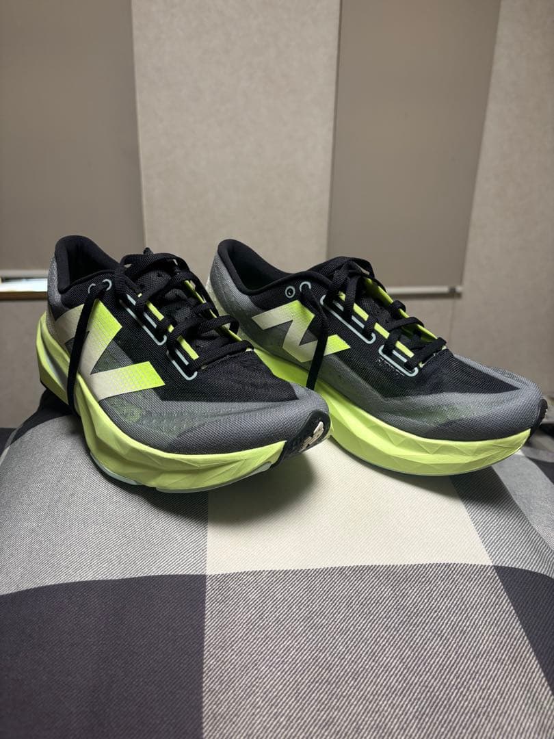 ニューバランスfuelcell Rebel V4 26.5