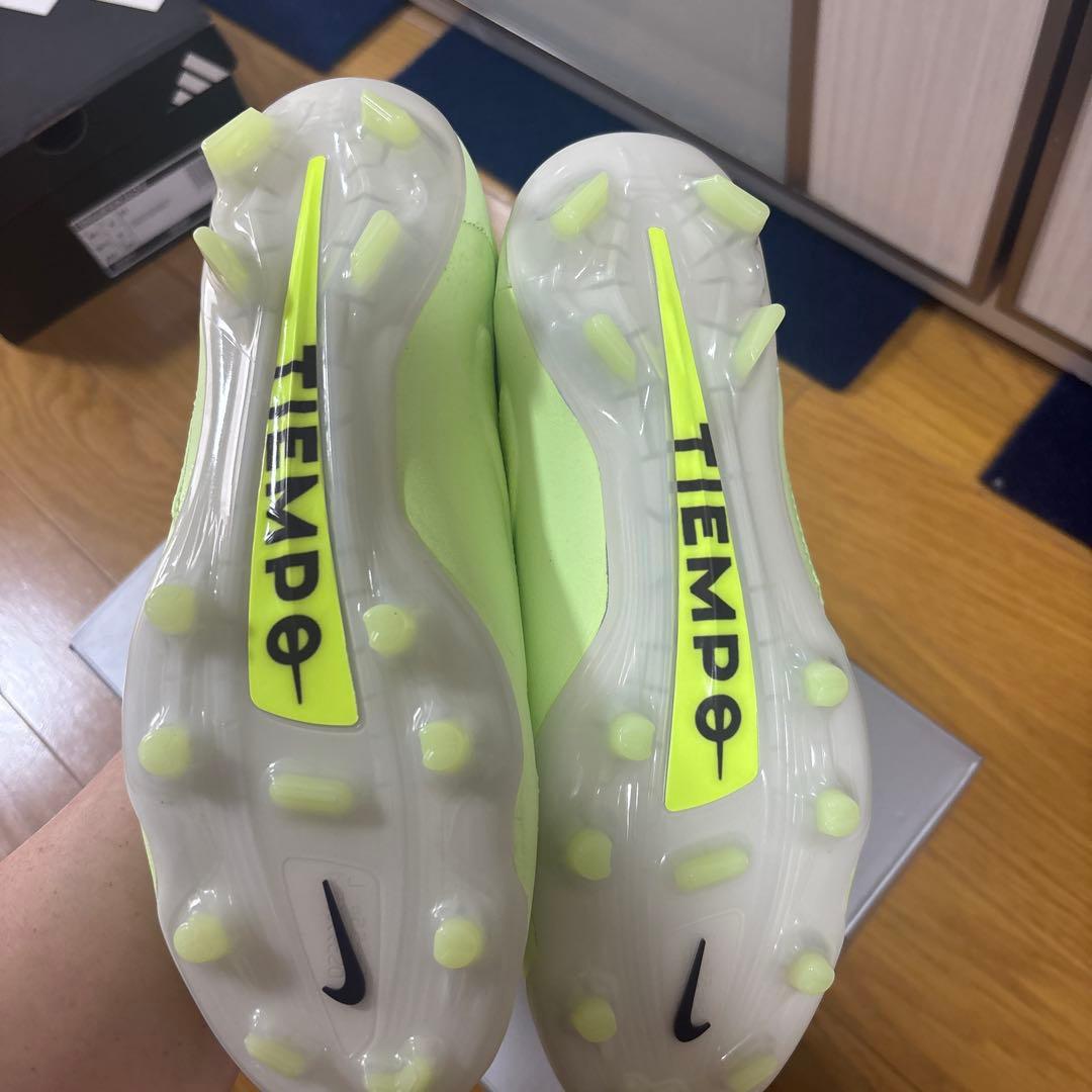 新品NIKE ティエンポレジェンド9 エリートFG CZ8482-705 廃盤