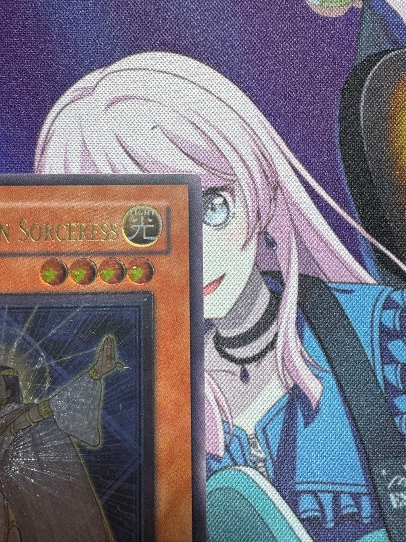 遊戯王　英語版　ライトロードマジシャンライラ　レリーフ