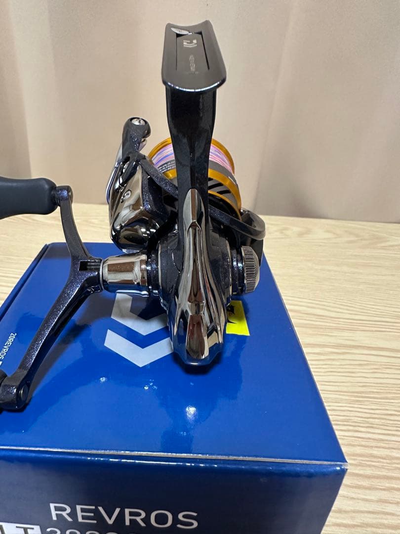 DAIWA ダイワ レブロスLT3000S-CH-DH スピニングリール