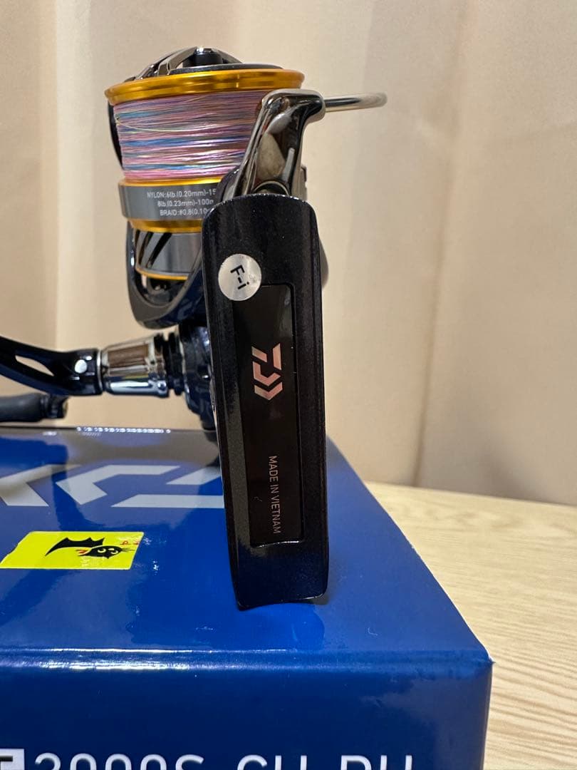 DAIWA ダイワ レブロスLT3000S-CH-DH スピニングリール
