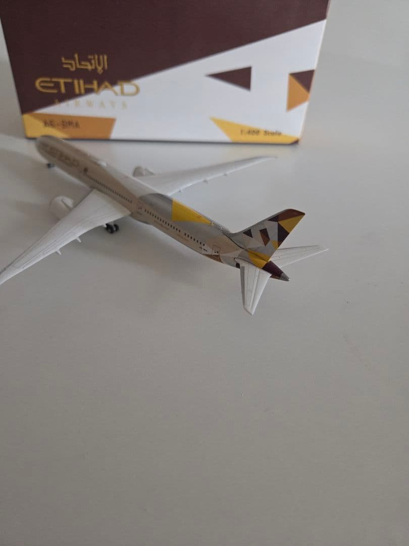ETIHAD Boeing 787-10 1:400スケール
