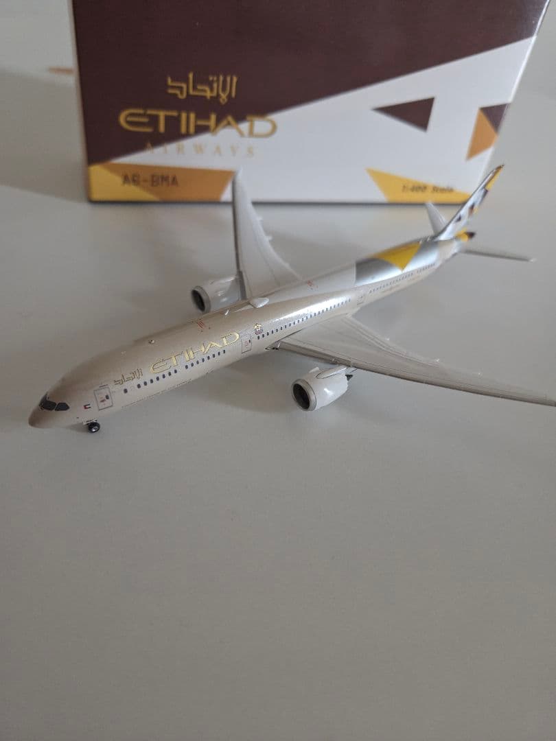 ETIHAD Boeing 787-10 1:400スケール