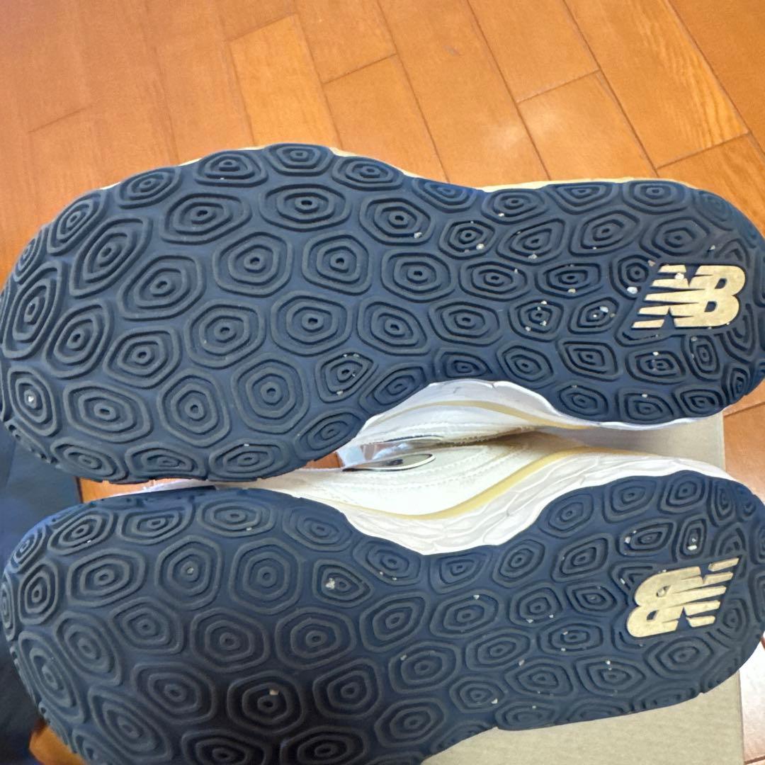New Balance バスケットボールシューズ ホワイト/ネイビー