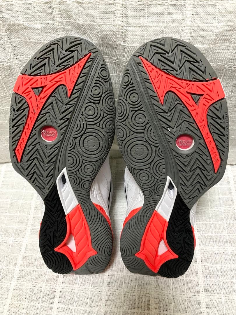 MIZUNO ウェーブファング2 24.0 バドミントンシューズ 使用回数極少