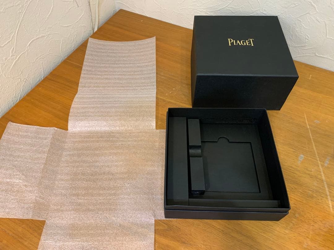 G0919-04★Piaget アクセサリーケース 黒　時計の空箱