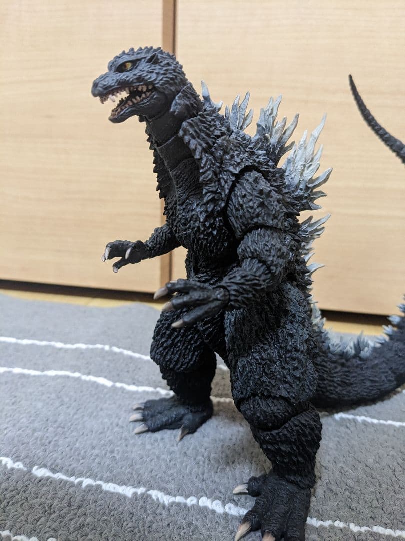 s.h.MonsterArts モンスターアーツ ゴジラ 2002