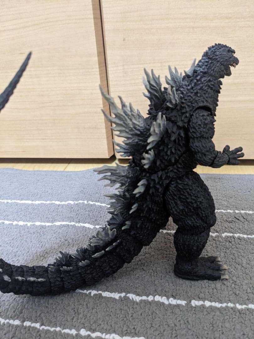 s.h.MonsterArts モンスターアーツ ゴジラ 2002