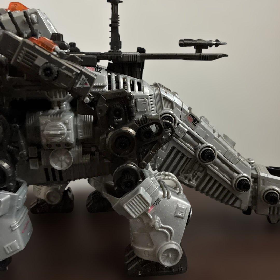 旧ゾイド　ウルトラザウルス　完成品