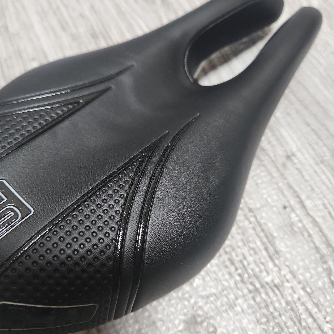 ISM 自転車用サドル PL1.1