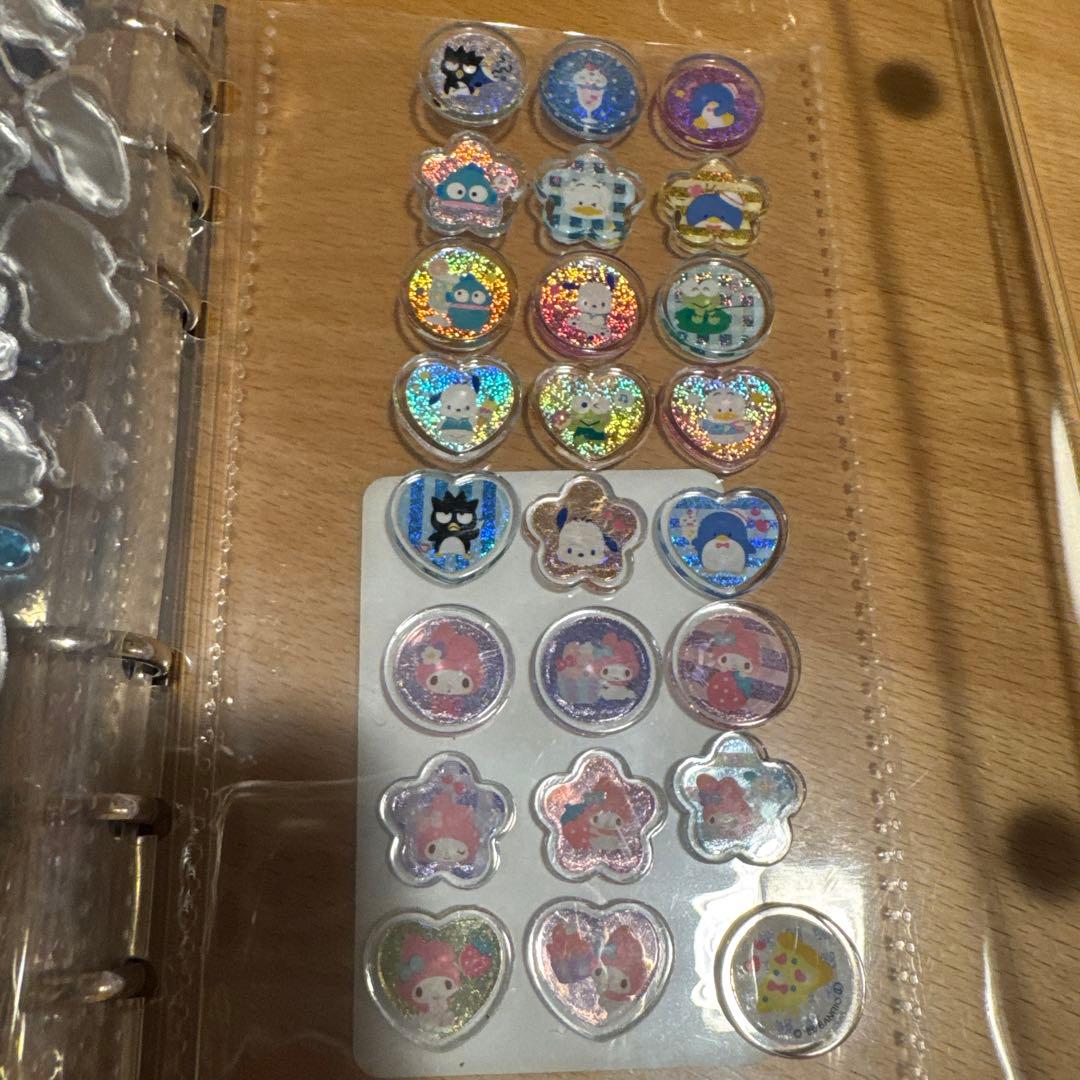 シール帳完成品　ちいかわ　サンリオなどまとめ売り