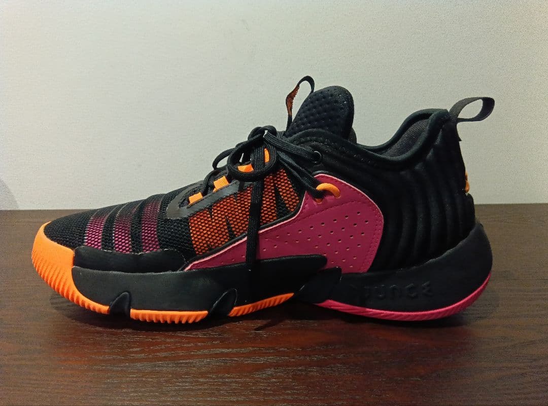 [美品] ADIDAS TRAE UNLIMITED 27cmシューズ