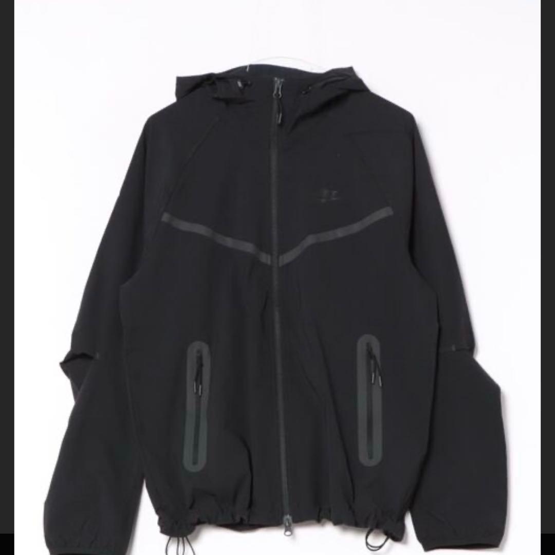 新品未使用タグ付き　定価18,000円　Nike テックウインドランナー 黒 L