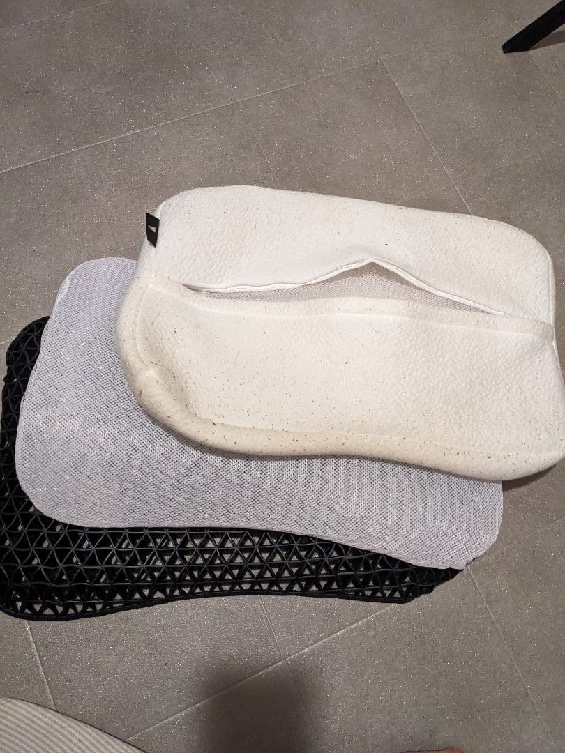 ヒツジのいらない枕-調律-／通気性抜群・体圧分散（Riri）