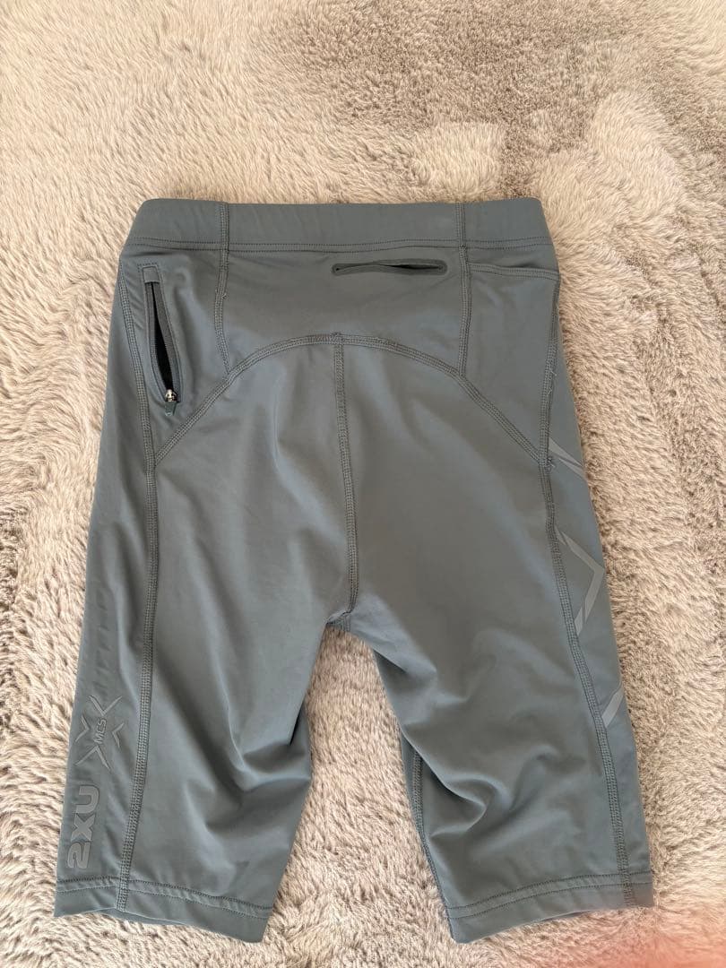 2xu ハーフタイツ　グレー　XS