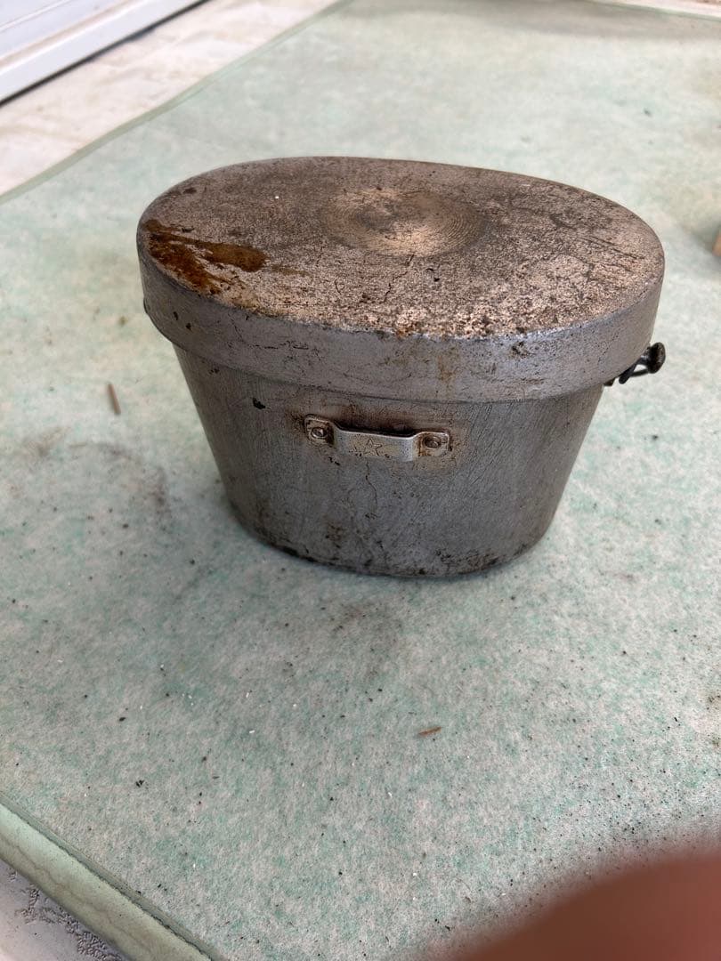 旧日本軍使用　飯盒　星の刻印付き
