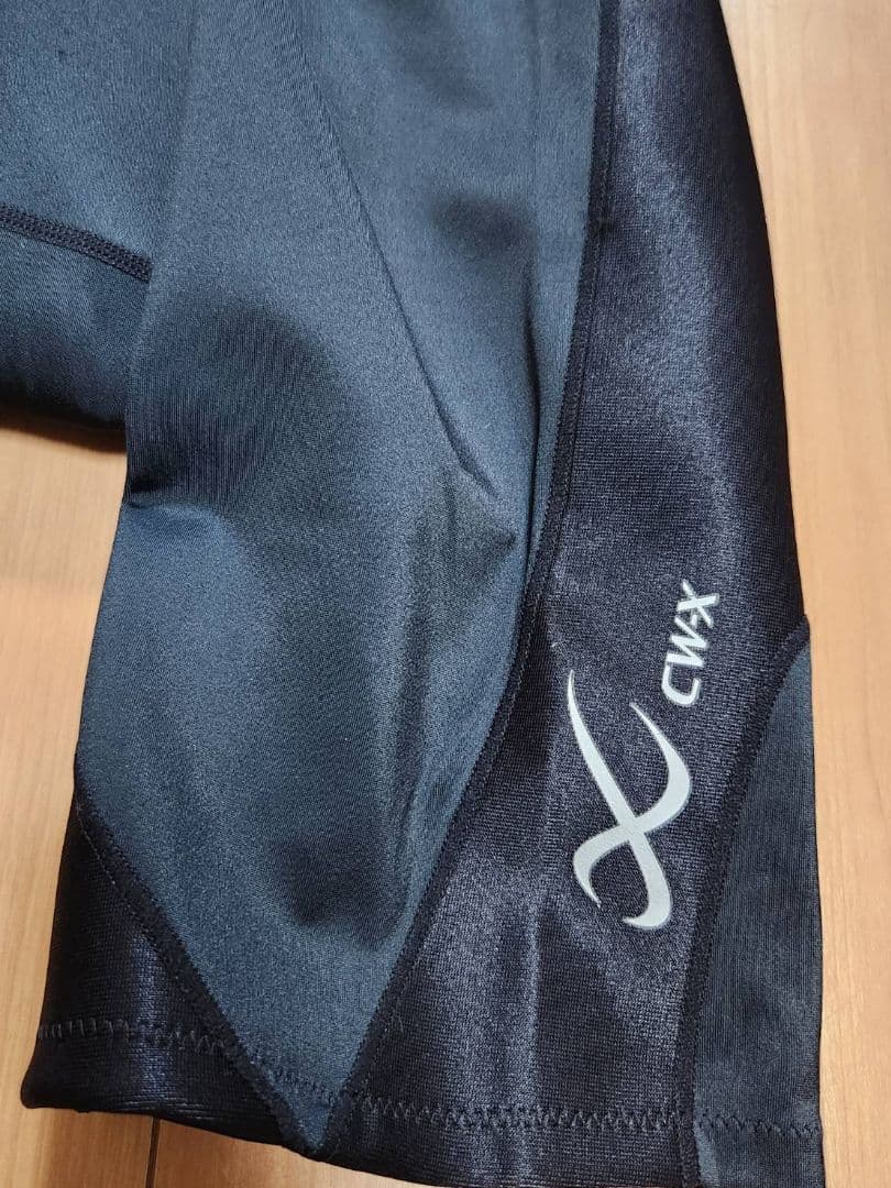 新品、タグ付き CW-X メンズ 自転車用 ビブタイツ Lサイズ