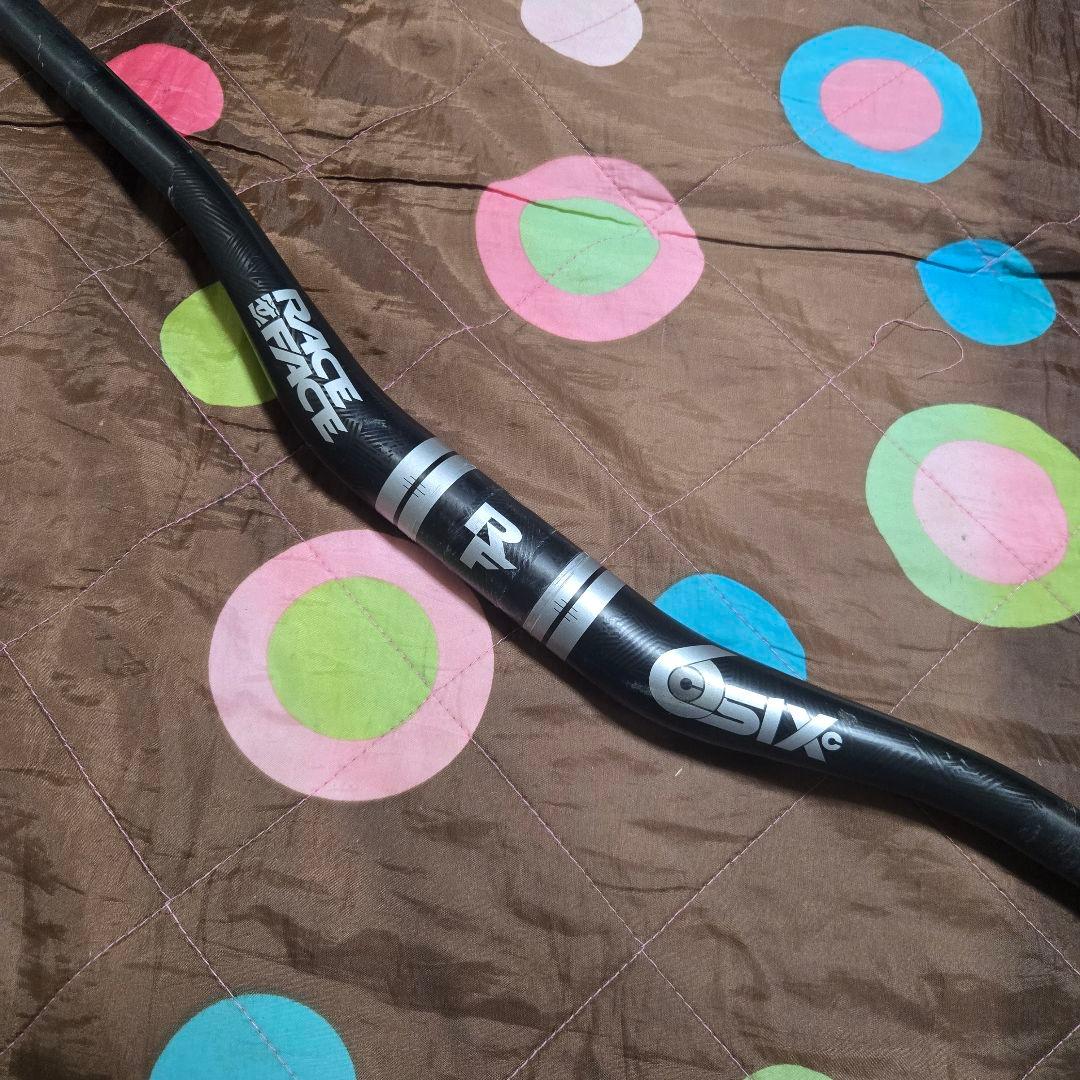 RACEFACE SIXC カーボン φ35mm