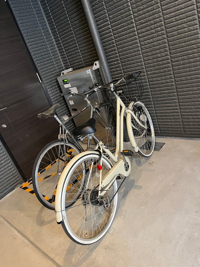シティ車　MOLLIS モーリス　ホワイト　26インチ　変速付き