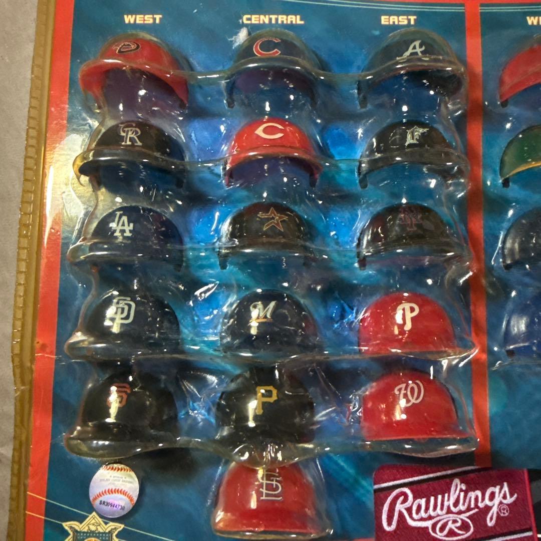 スポーツ MAJOR LEAGUE HELMET STANDING BOARD