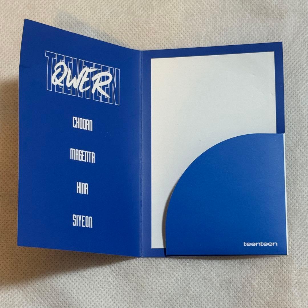 QWER マゼンタ ウリ銀行 キーリング