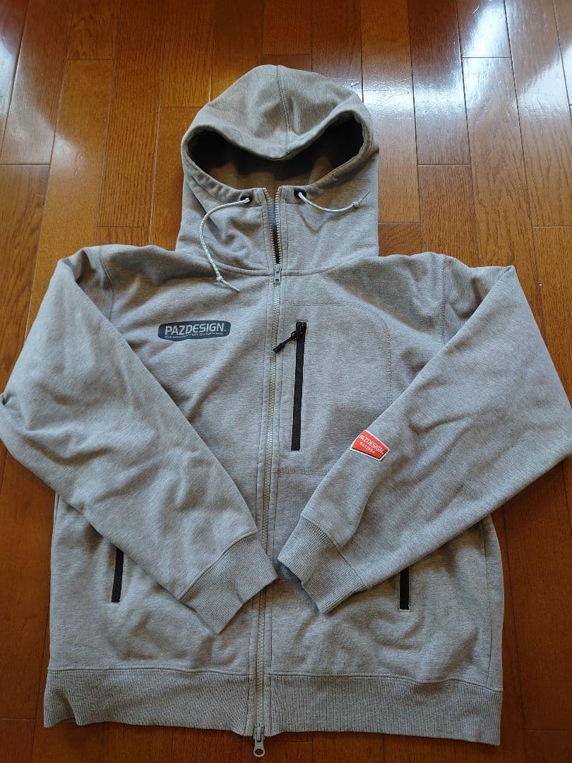 ロ*ン様 パズデザイン、ウインドガード、パーカー＆パンツ Mサイズ。