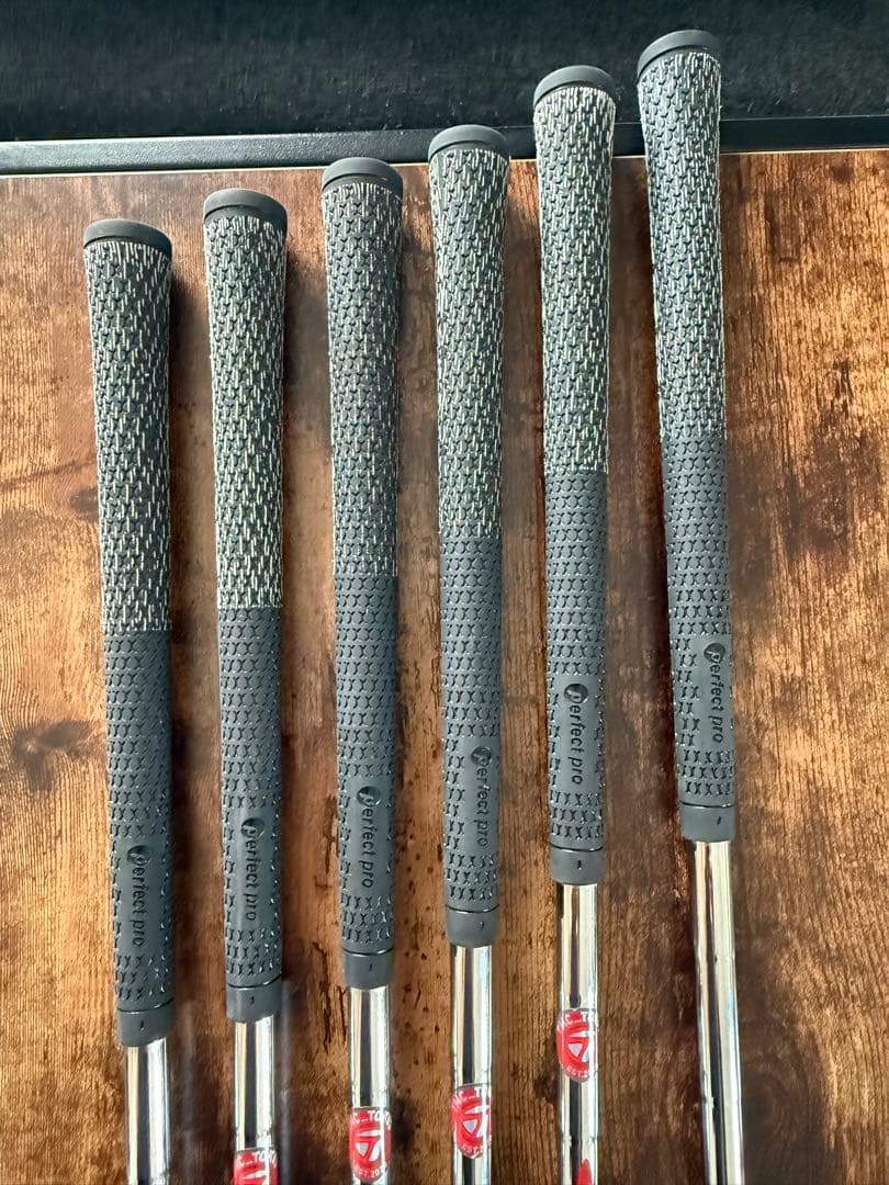 P8CBアイアンセット 5I-PW MODUS3 TOUR125 Flex X