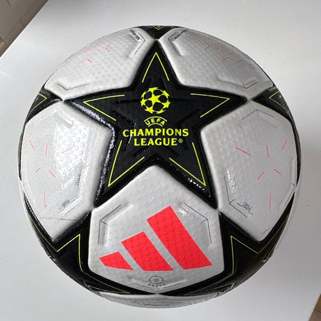 チャンピョンズリーグ　サッカーボール