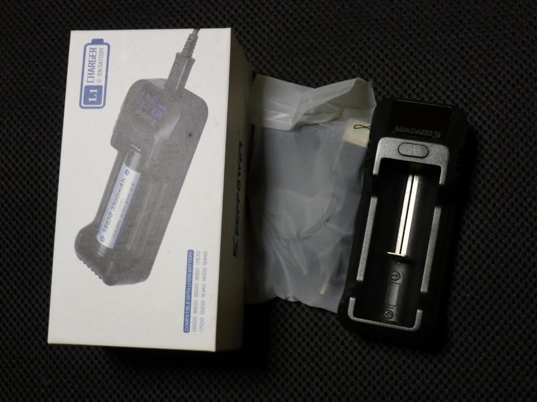 Convoy M3 3000Kモデル+keeppower製充電器+電池2本